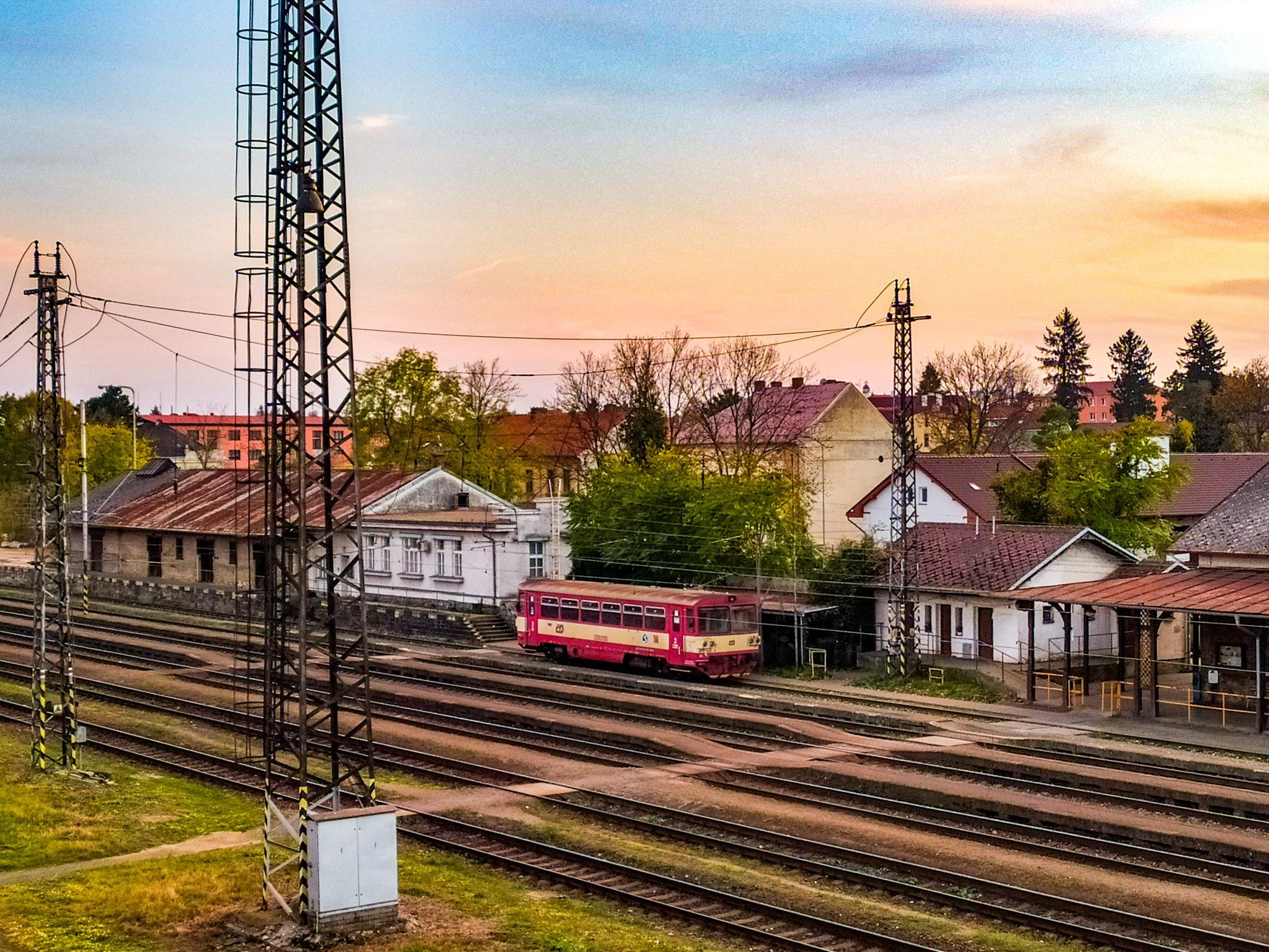 Čáslav station, motor car 810