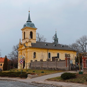 Kostel Hobsovice