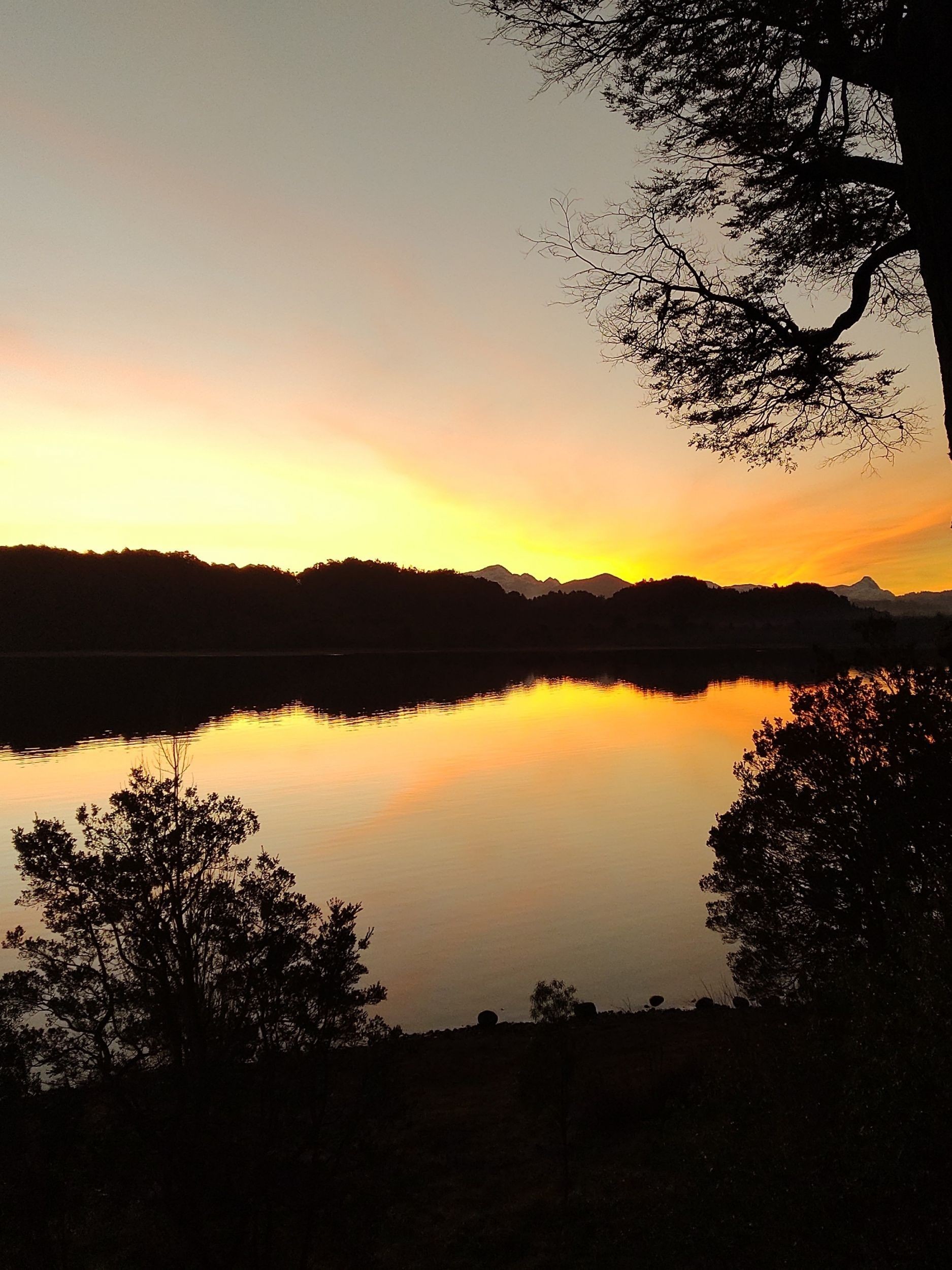 Lindo atardecer en el sur de Argentina /Bariloche/Villa la angostura